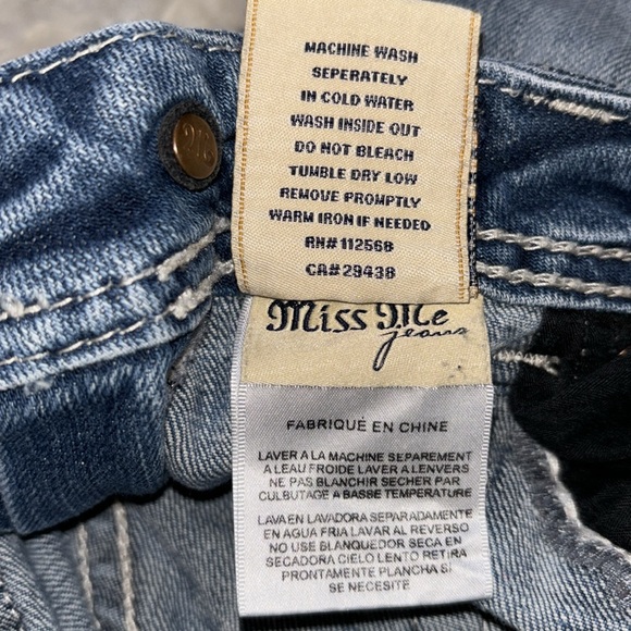 Miss Me Cut-Off 11” Denim Shorts, Size 29 - Picture 11 of 12
